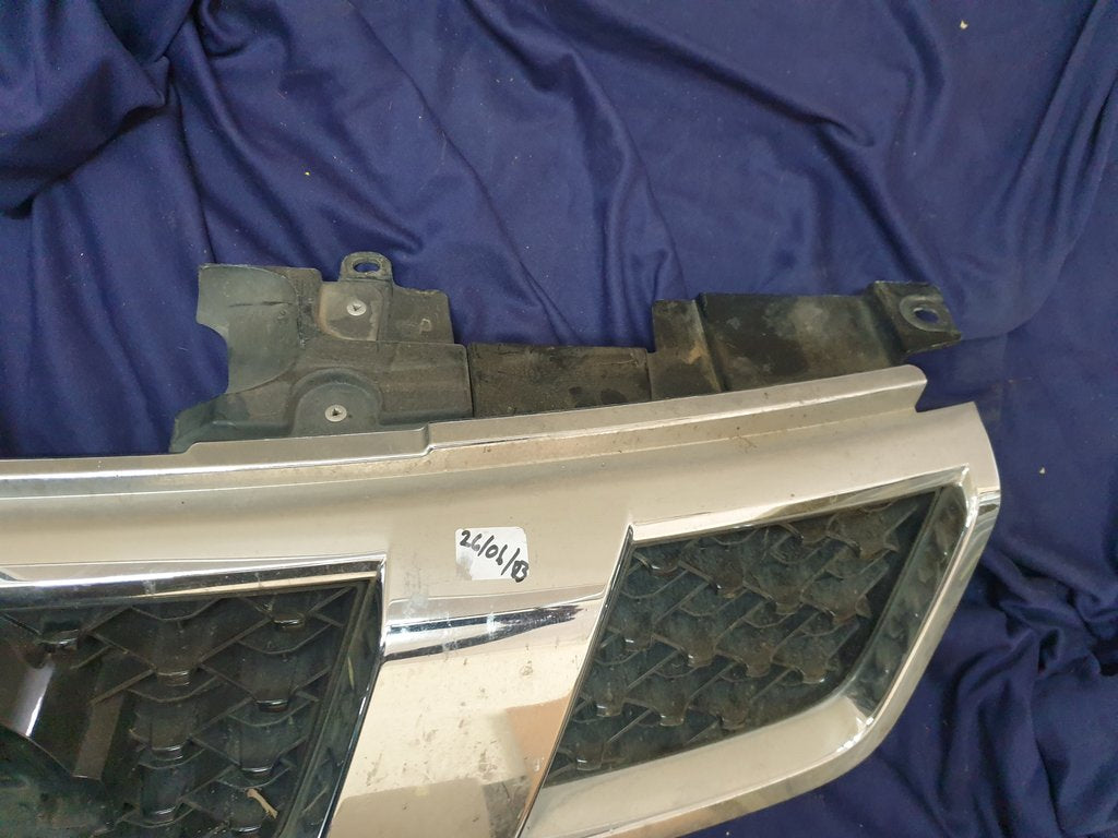 Nissan Navara Radiator Grille - Wear and Tear, Plastic Break