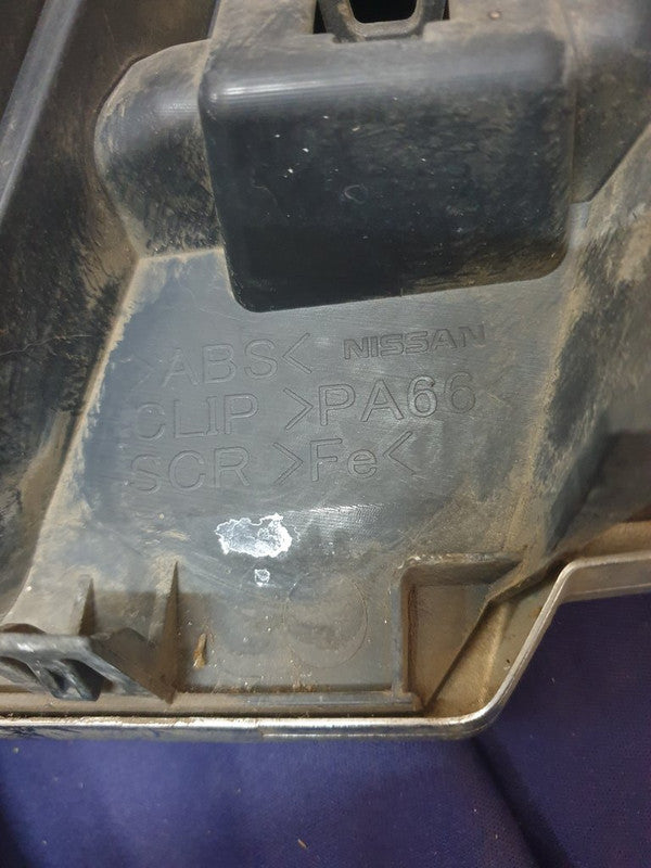 Nissan Navara Radiator Grille - Wear and Tear, Plastic Break