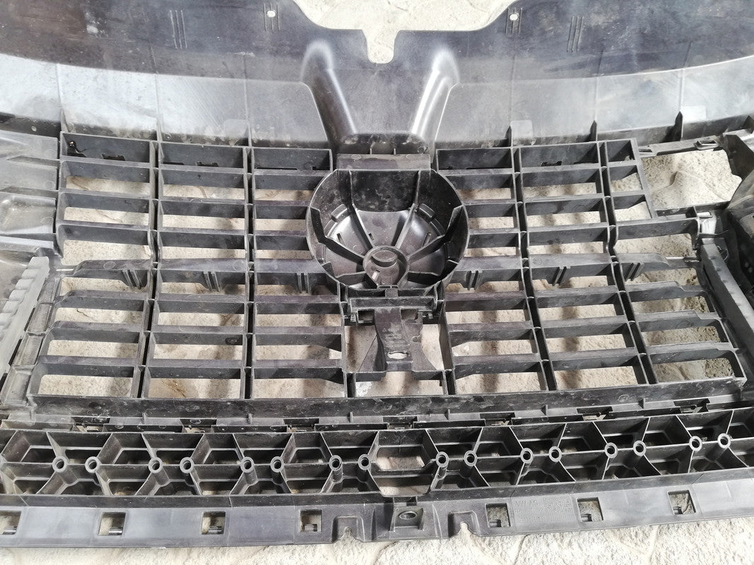 Volkswagen Transporter T6 2023 Radiator Grille Backing