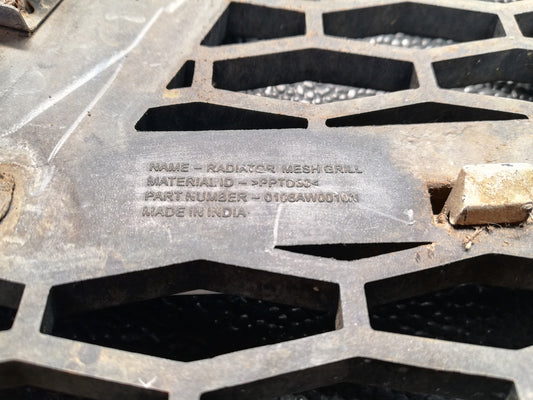 Mahindra XUV500 2014 Radiator Grille Assy with Emblem/Badge