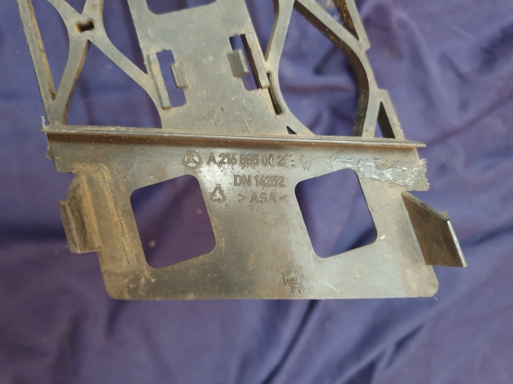 Mercedes-Benz CL C216 Front Bumper Lower Grille - Wear and Tear, No Chrome Trim