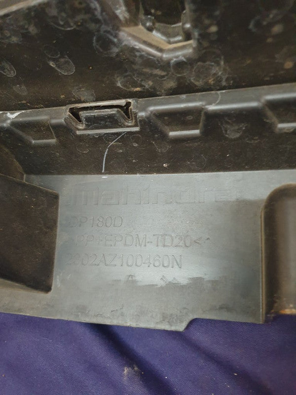 Mahindra Scorpio Radiator Grille - Wear and Tear Crack
