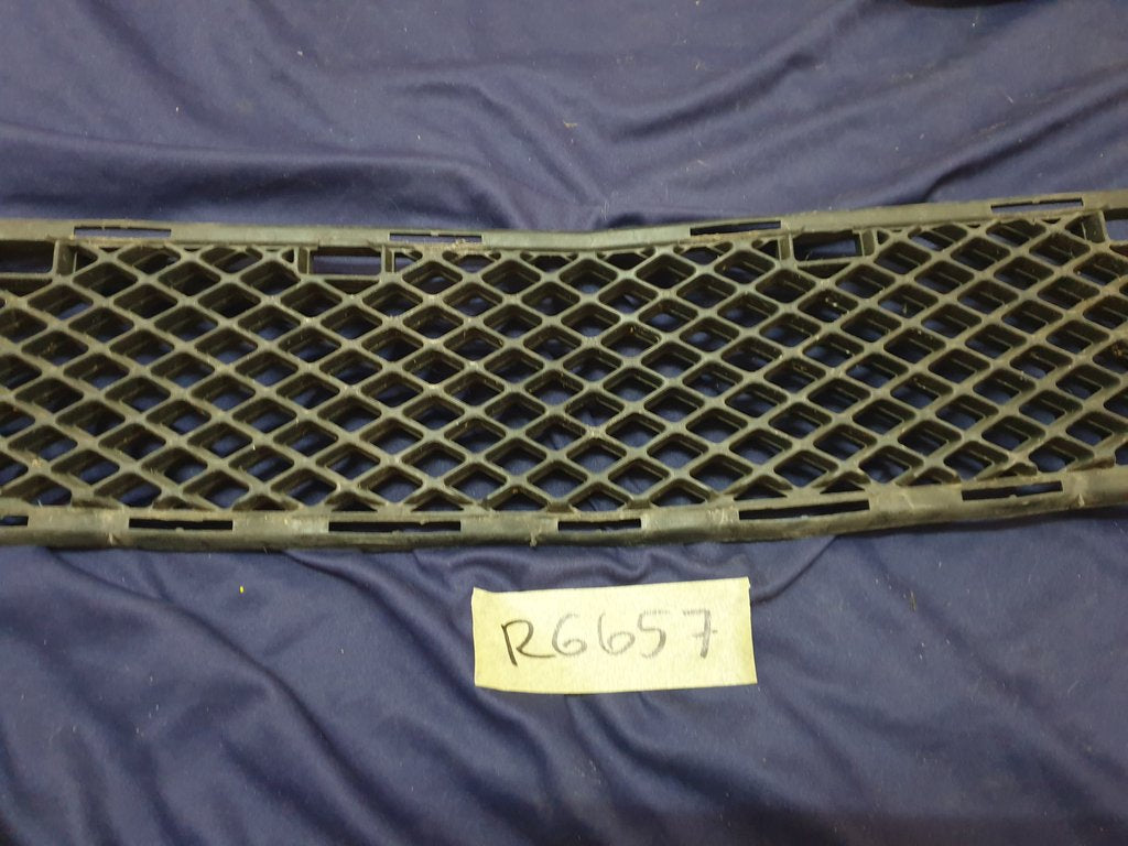 Mercedes-Benz C-Class W204 Front Bumper Lower Grille