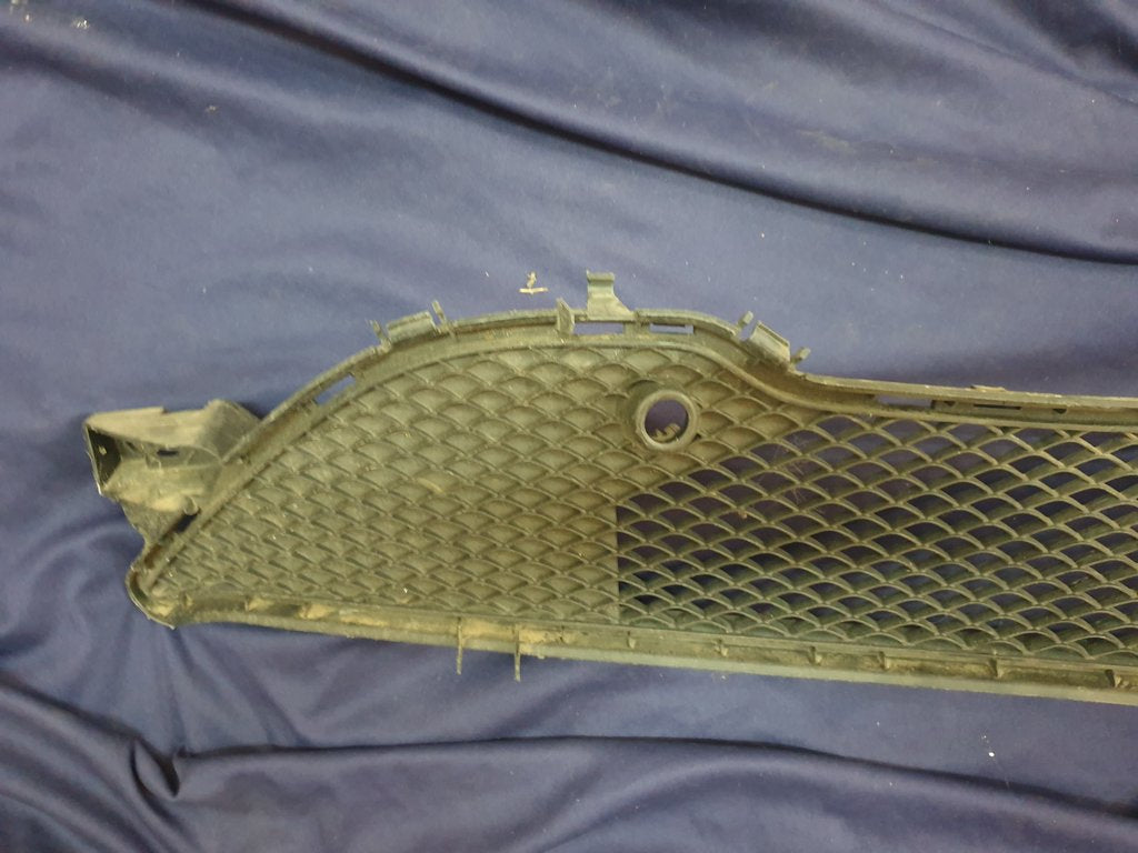 Mercedes-Benz CLA W117 Front Bumper Lower Mesh Grille