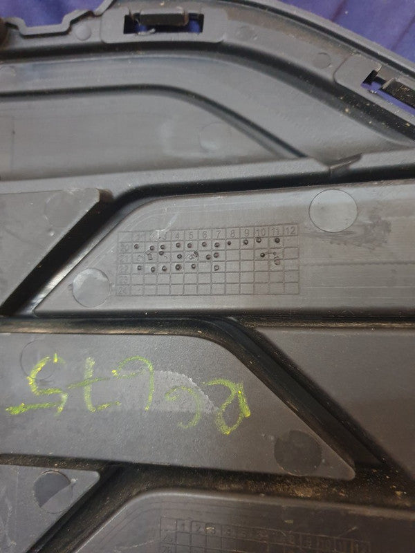 KIA Rio IV Front Bumper Lower Grille