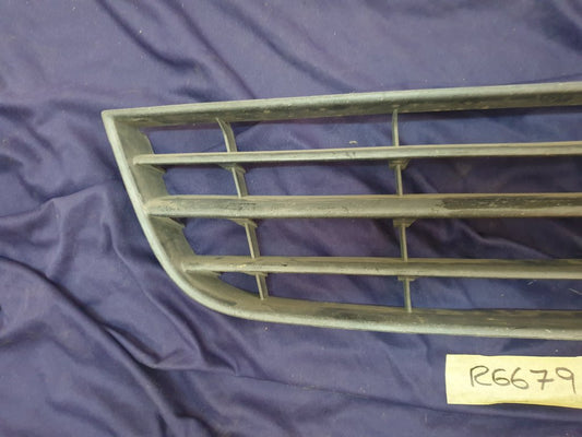 Volkswagen Polo Front Bumper Lower Center Grille