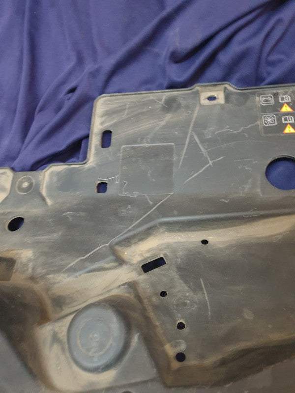 Renault Captur Radiator Grille Backing