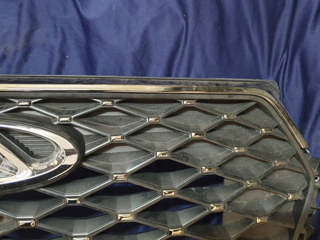 Chery Tiggo 7 Pro Radiator Grille - Light Wear and Tear