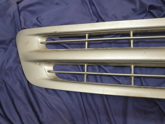 Original Used Hino Ranger Radiator Grille - Wear and Tear