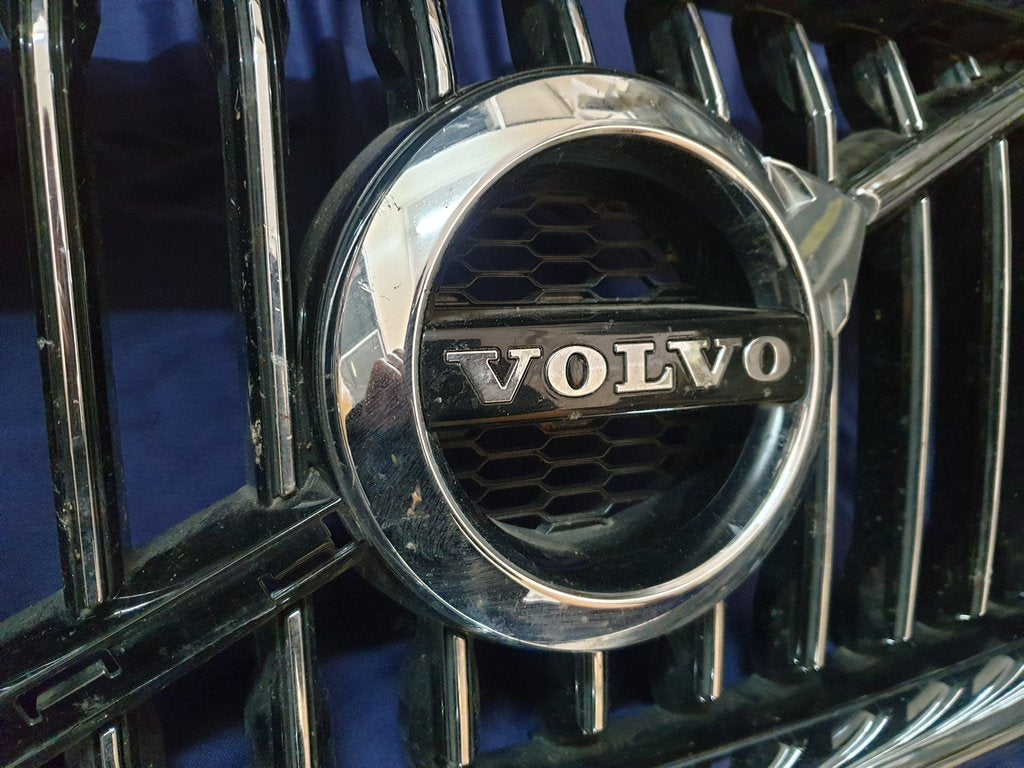 Volvo XC60 2024 Radiator Grille Assy with Emblem/Badge