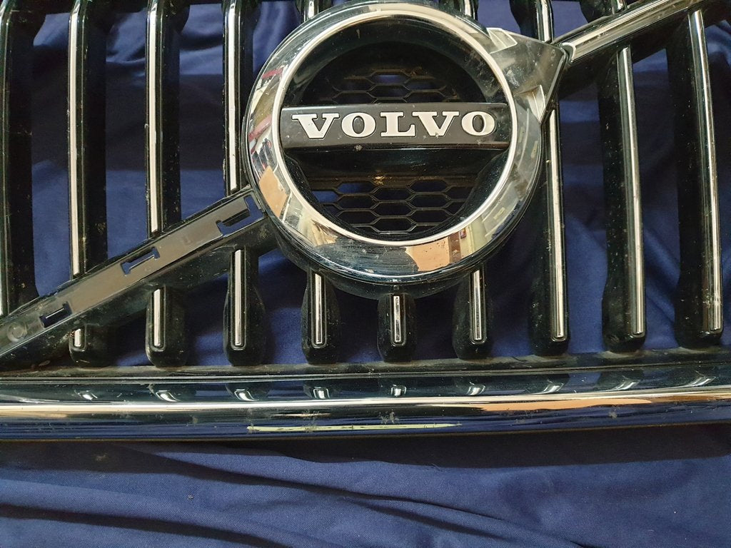 Volvo XC60 2024 Radiator Grille Assy with Emblem/Badge