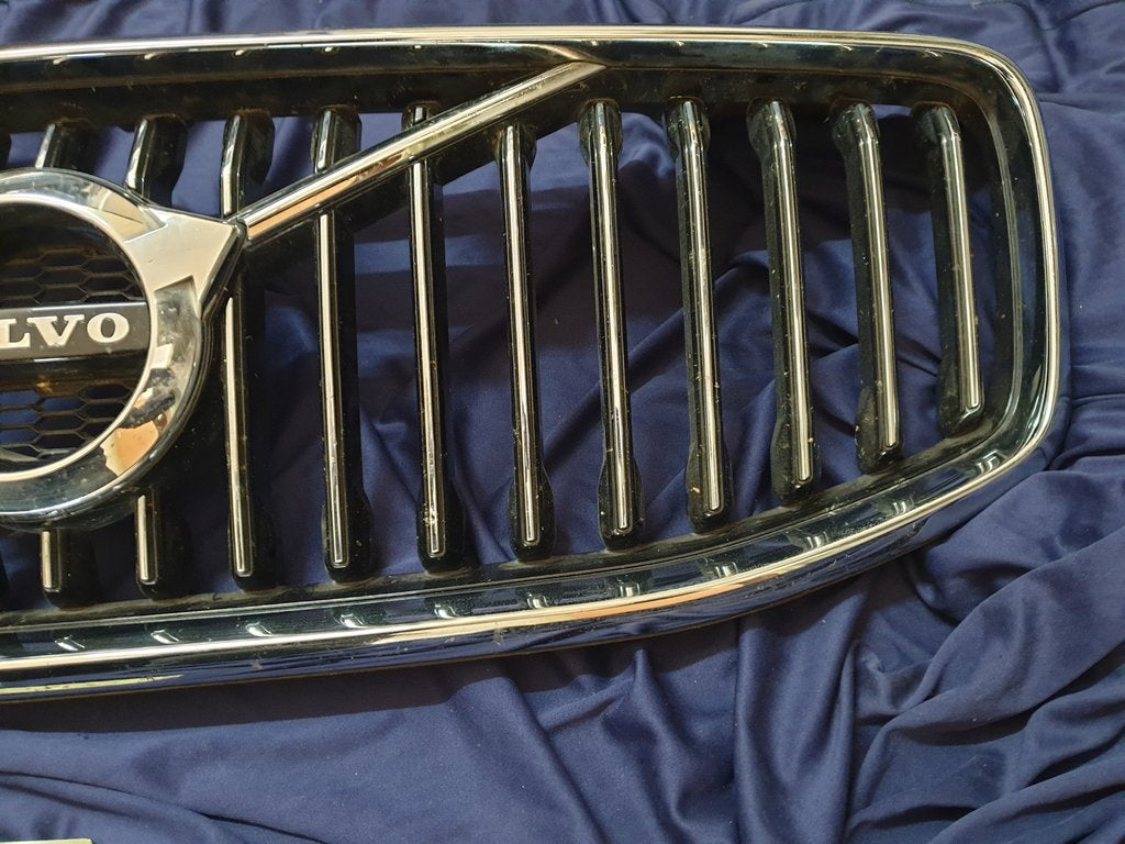 Volvo XC60 2024 Radiator Grille Assy with Emblem/Badge