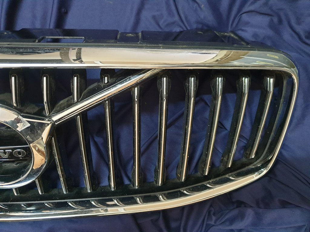 Volvo XC60 2024 Radiator Grille Assy with Emblem/Badge