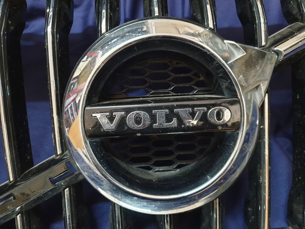 Volvo XC60 2024 Radiator Grille Assy with Emblem/Badge