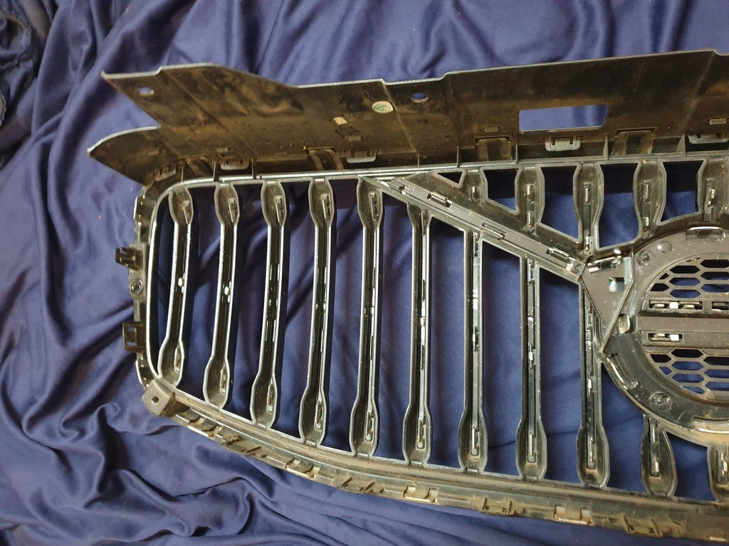 Volvo XC60 2024 Radiator Grille Assy with Emblem/Badge