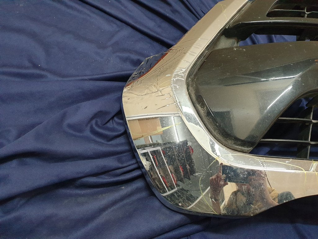 Toyota Hilux 2020, 2021 Radiator Grille - Chrome very damaged