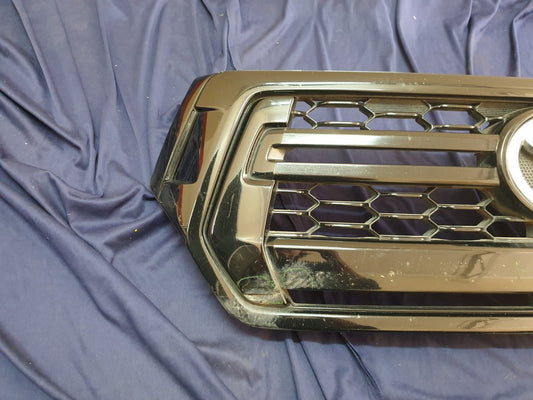 Toyota Hilux Legend 50 2018, 2019, 2020 Radiator Grille - Wear and Tear, Deep abrasions
