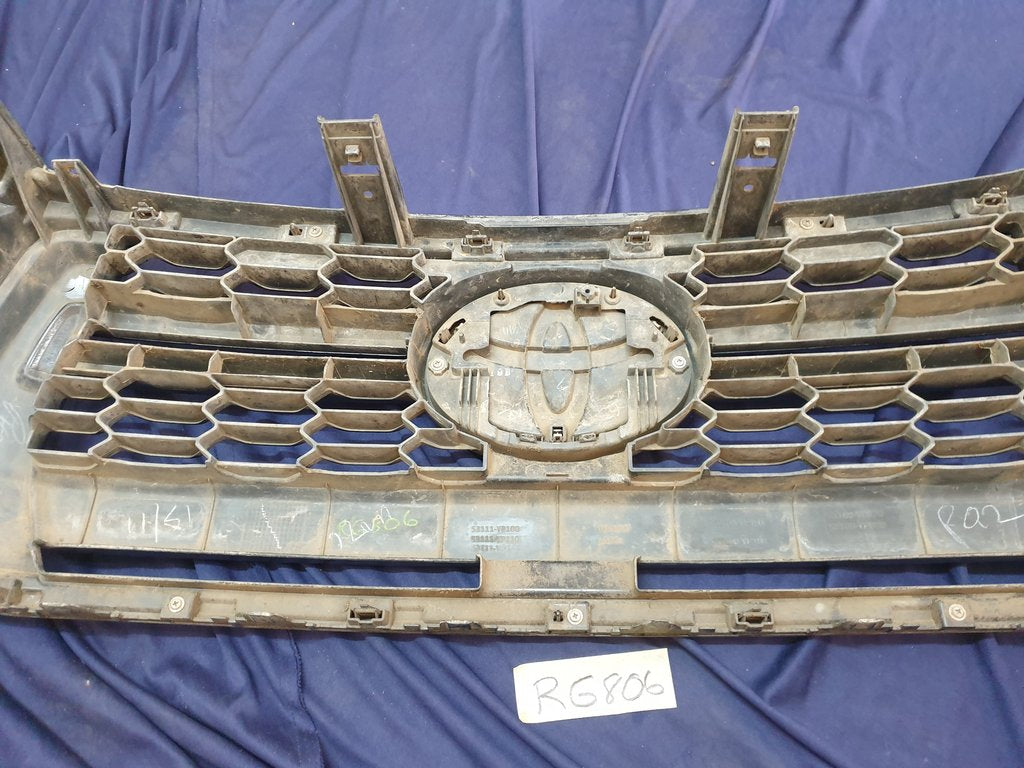Toyota Hilux Legend 50 2018, 2019, 2020 Radiator Grille - Wear and Tear, Deep abrasions