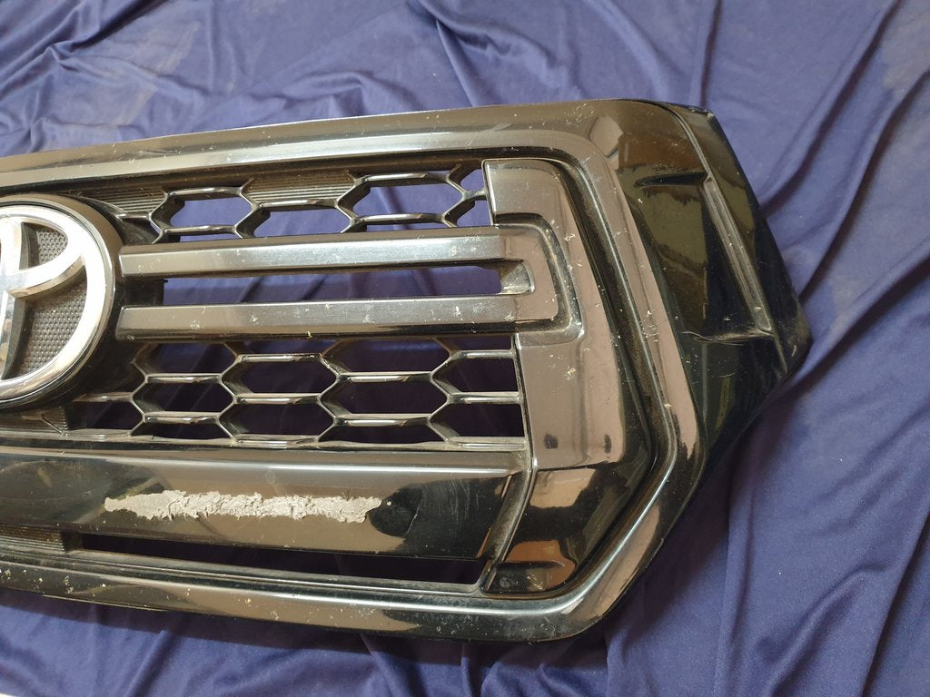 Toyota Hilux Legend 50 2018, 2019, 2020 Radiator Grille - Wear and Tear