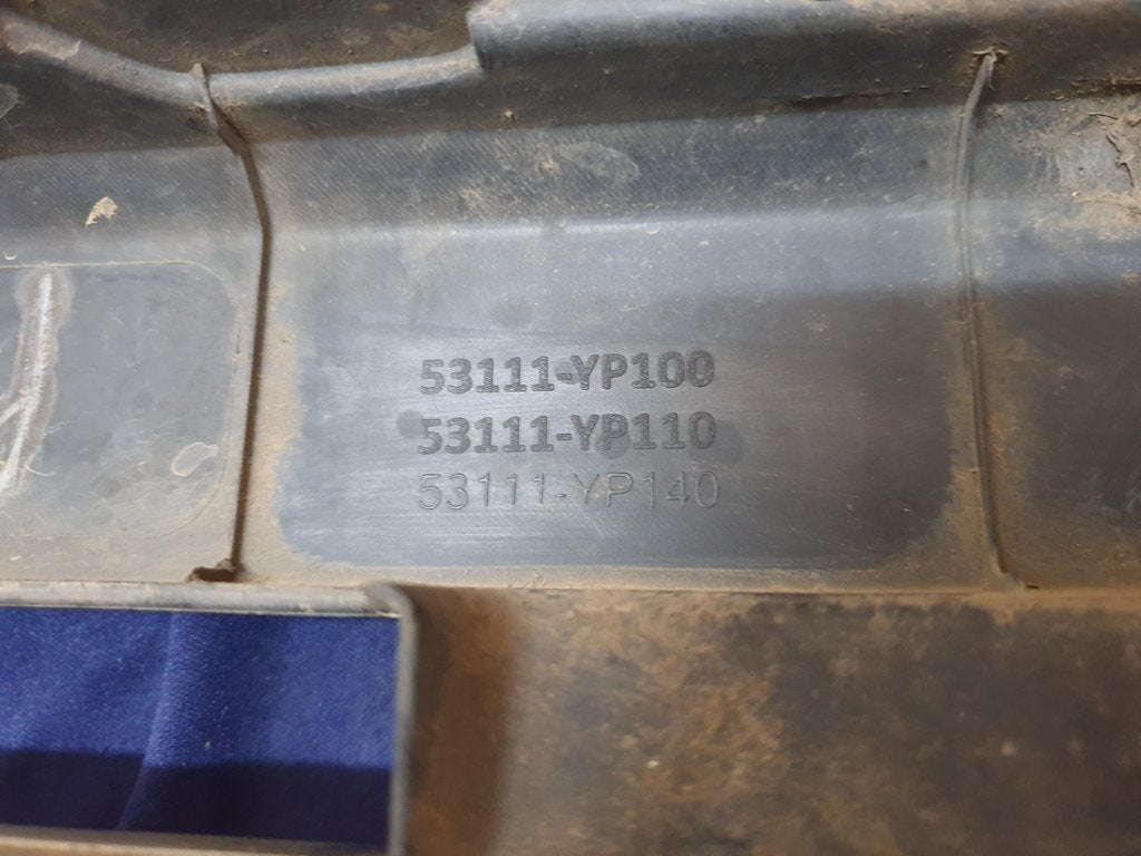 Toyota Hilux Legend 50 2018, 2019, 2020 Radiator Grille - Wear and Tear