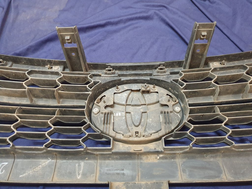 Toyota Hilux Legend 50 2018, 2019, 2020 Radiator Grille - Wear and Tear