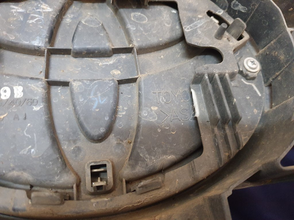 Toyota Hilux Legend 50 2018, 2019, 2020 Radiator Grille - Wear and Tear