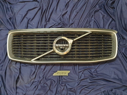 Volvo XC90 Radiator Grille - Chrome lifting, Wear and tear