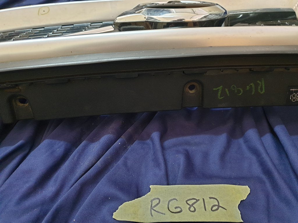 Volvo XC90 Radiator Grille - Chrome lifting, Wear and tear
