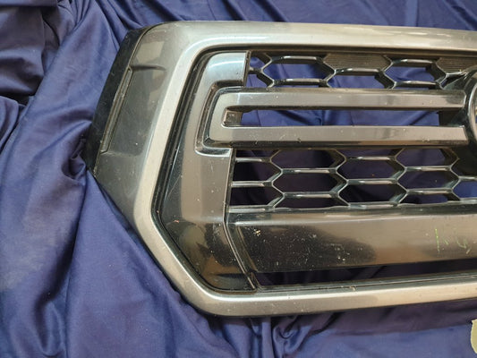 Toyota Hilux 2018, 2019, 2020 Radiator Grille - Wear and Tear, Chips