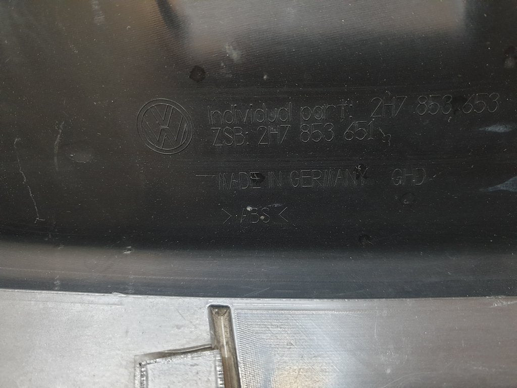 Volkswagen Amarok Radiator Grille - Wear and Tear, Clip/s broken