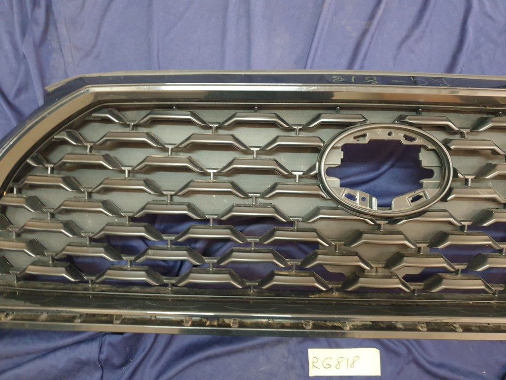 Toyota Corolla Cross Radiator Grille - Light Wear and Tear, Small scratches