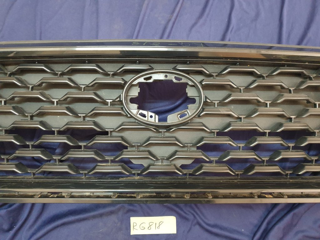 Toyota Corolla Cross Radiator Grille - Light Wear and Tear, Small scratches