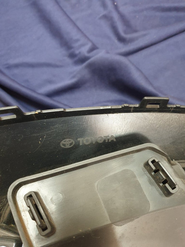 Toyota Corolla Cross Radiator Grille - Light Wear and Tear, Small scratches