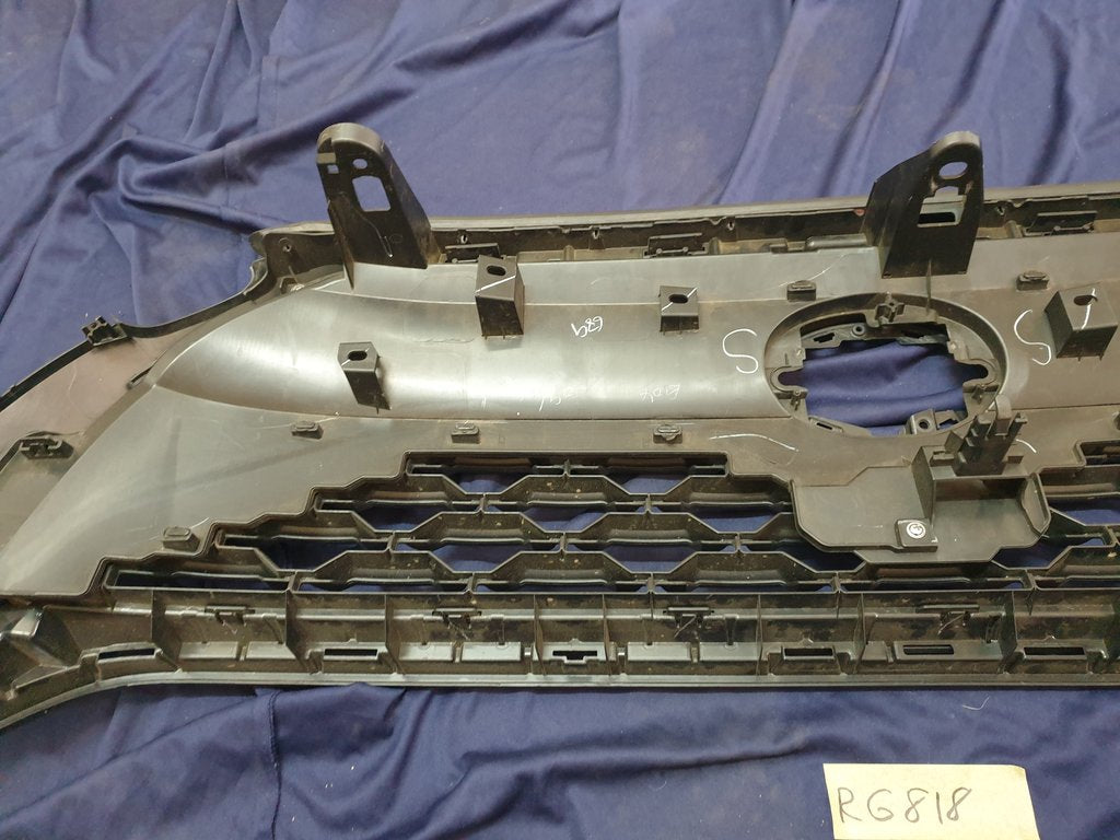 Toyota Corolla Cross Radiator Grille - Light Wear and Tear, Small scratches
