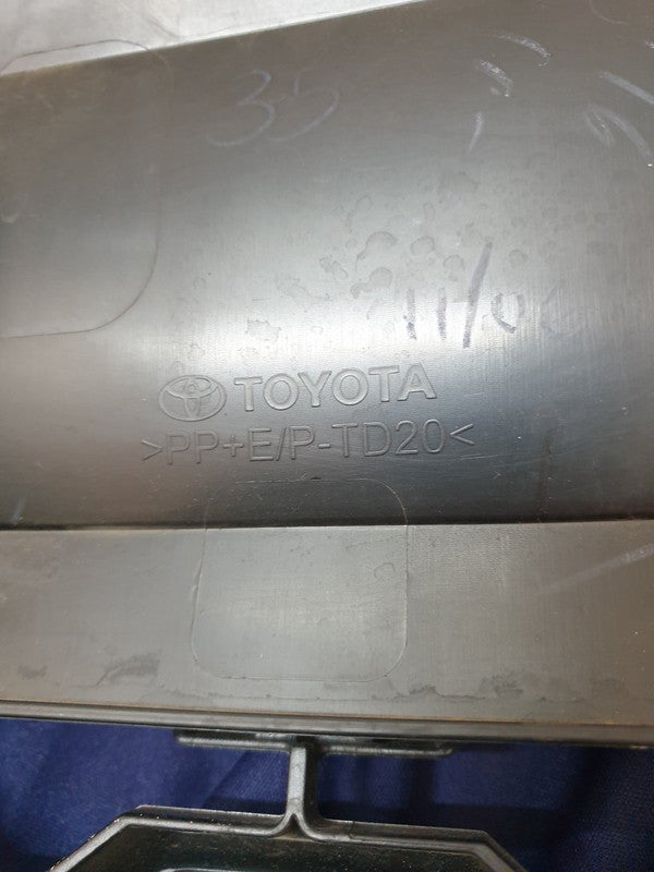 Toyota Corolla Cross Radiator Grille - Light Wear and Tear, Small scratches