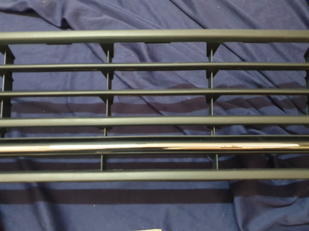 Volkswagen Polo Front Lower Center Radiator Grille