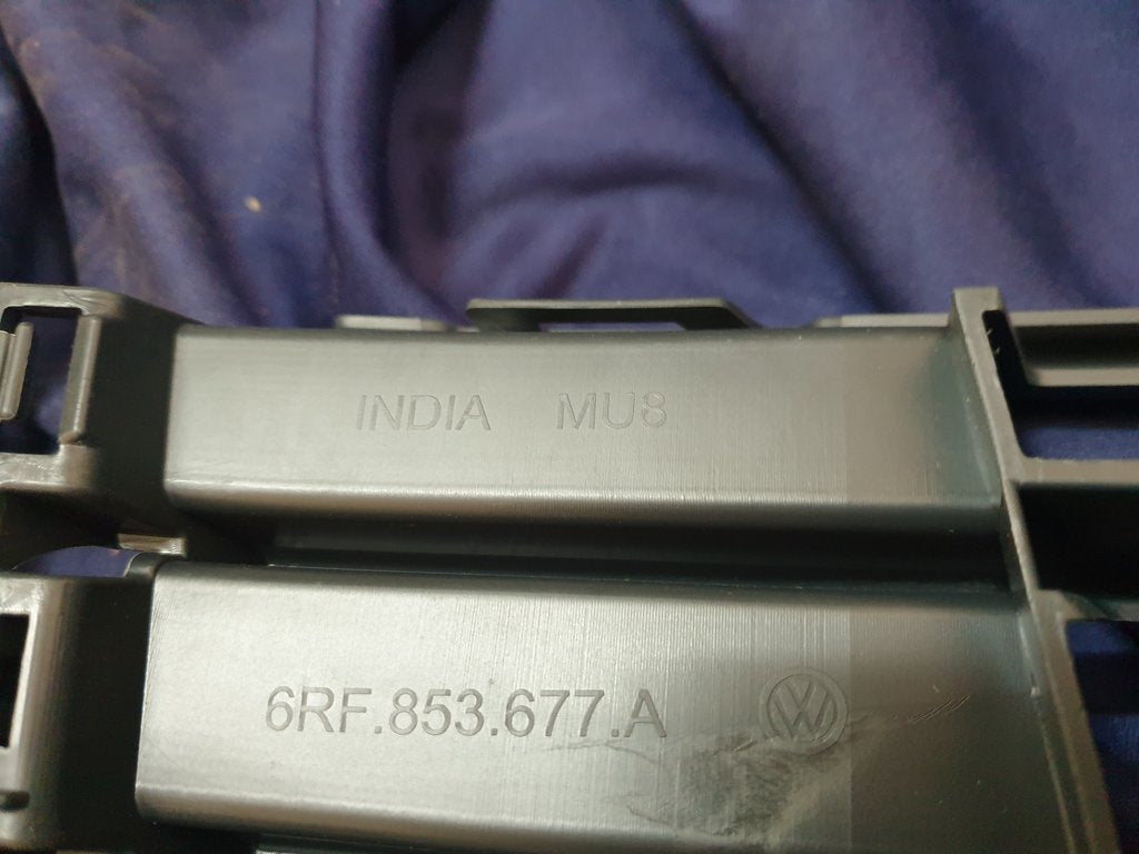 Volkswagen Polo Front Lower Center Radiator Grille