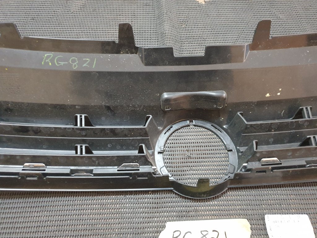 Volkswagen Polo 2018, 2019, 2020, 2021, 2022, 2023 Radiator Grille - Light Wear and Tear