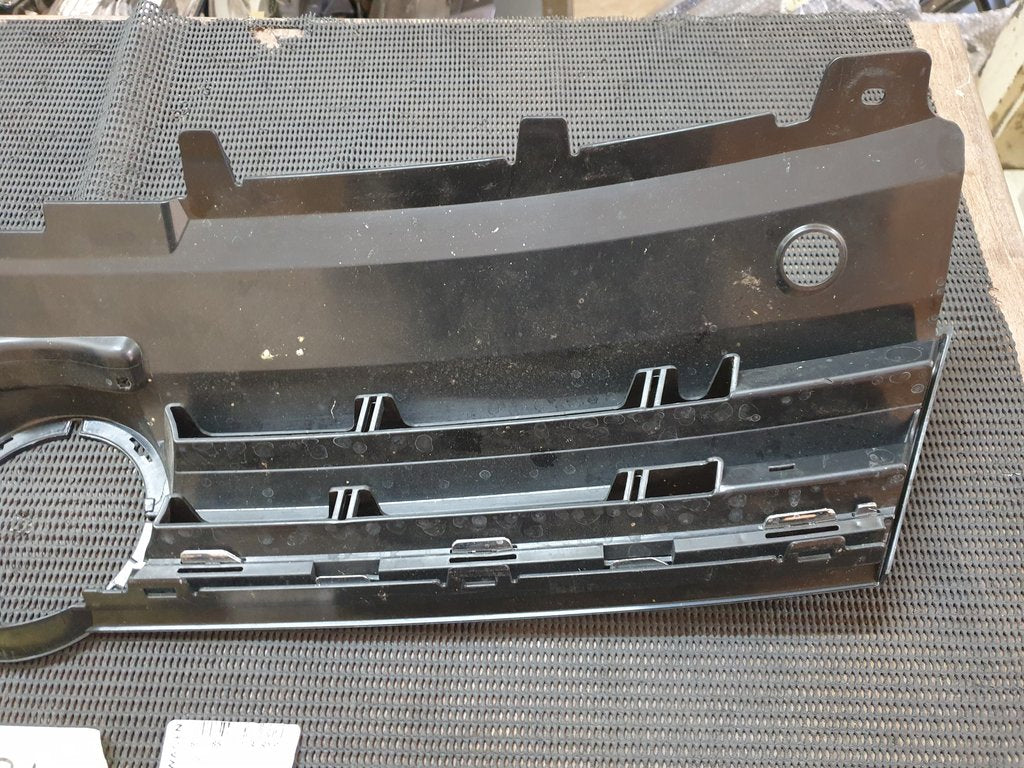 Volkswagen Polo 2018, 2019, 2020, 2021, 2022, 2023 Radiator Grille - Light Wear and Tear