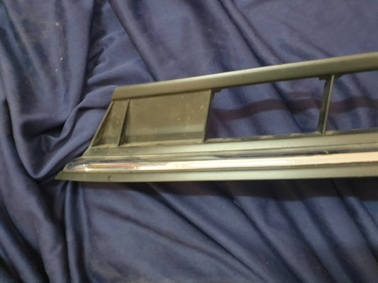 Volkswagen Polo Radiator Grille - Deep abrasion, Wear and Tear