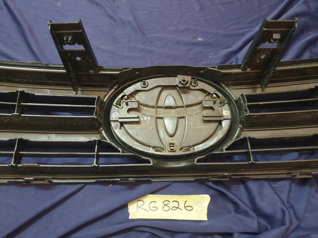 Toyota Aftermarket Radiator Grille - Light Wear and Tear, OEM Badge