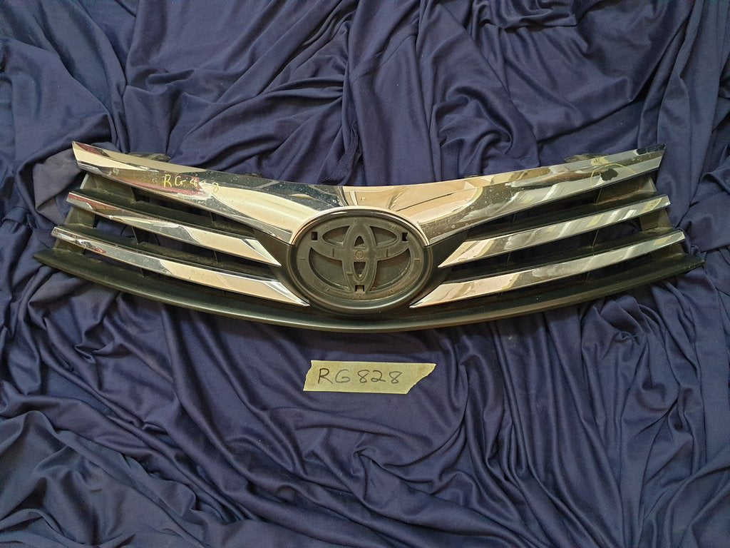 Toyota Corolla Radiator Grille - Wear and Tear