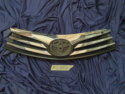 Toyota Corolla Radiator Grille - Wear and Tear