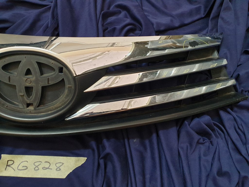 Toyota Corolla Radiator Grille - Wear and Tear