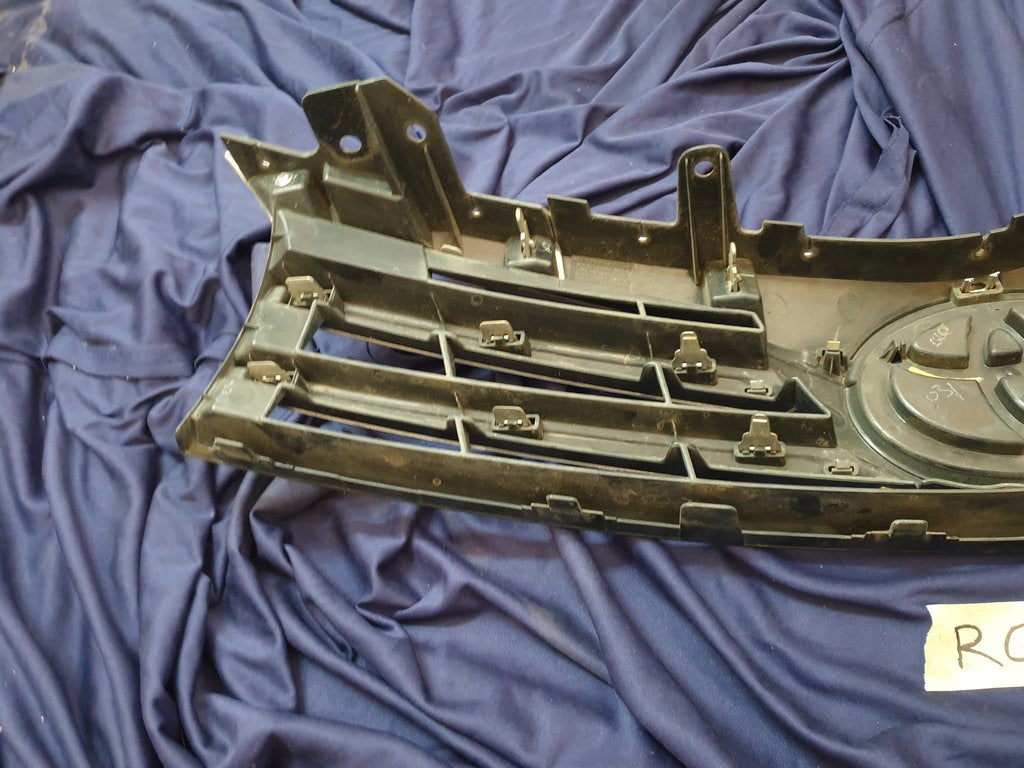 Toyota Corolla Radiator Grille - Wear and Tear