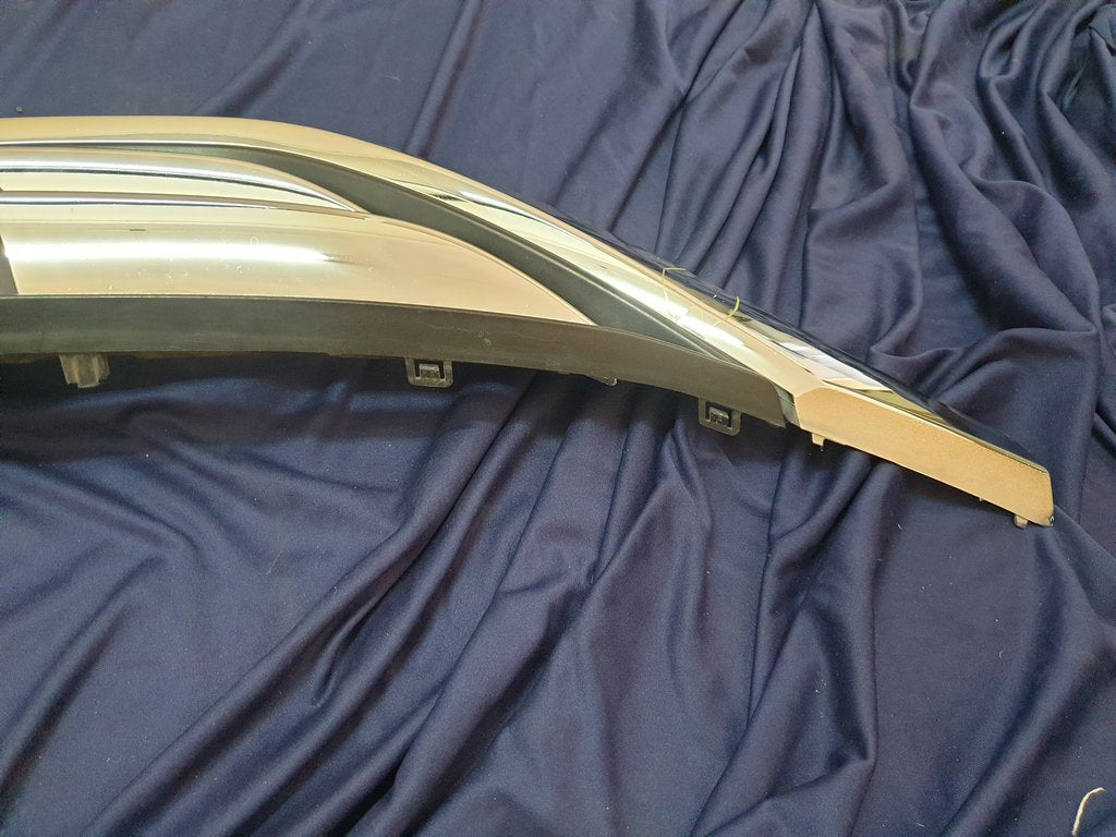 Toyota Starlet Radiator Grille - Chrome Moulding Ruined