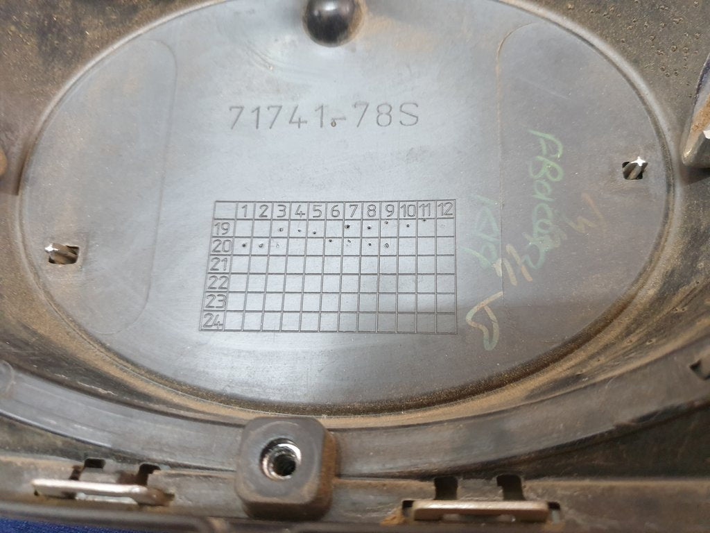 Toyota Starlet Radiator Grille - Chrome Moulding Ruined