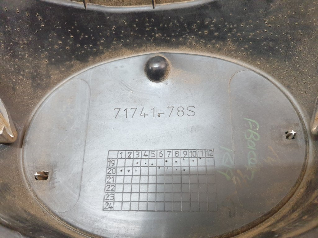 Toyota Starlet Radiator Grille - Chrome Moulding Ruined