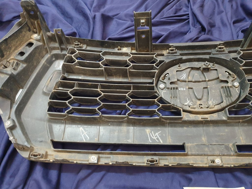 Toyota Hilux Radiator Grille - Wear and Tear, Scuffs