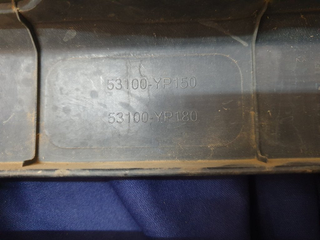 Toyota Hilux Radiator Grille - Wear and Tear, Scuffs